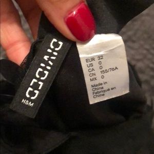 H&M Dresses - H&M DIVIDED BLACK SEQUENCE DRESS SIZE 0 H&M Dresses - H&M DIVIDED BLACK SEQUENCE DRESS SIZE 0